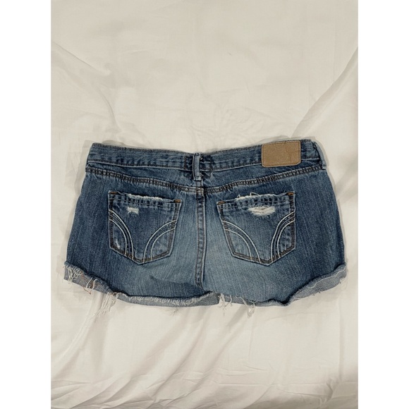 HOLLISTER CO. SHORTS - Picture 2 of 3